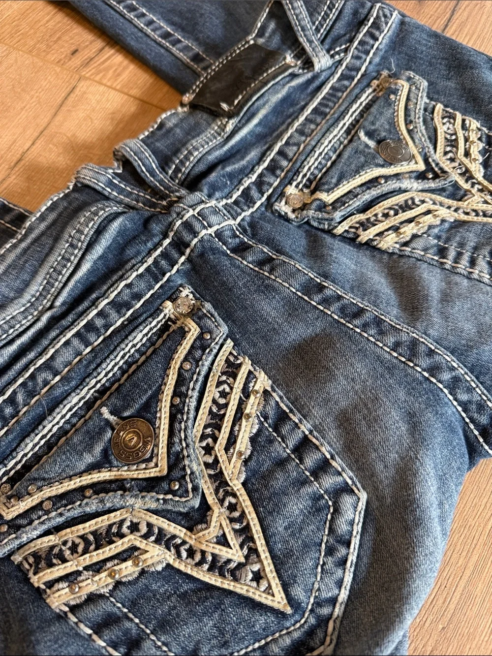 Vigoss capri sz 9 x 31 Women’s Dark Blue Distressed Jeans designer pant bling